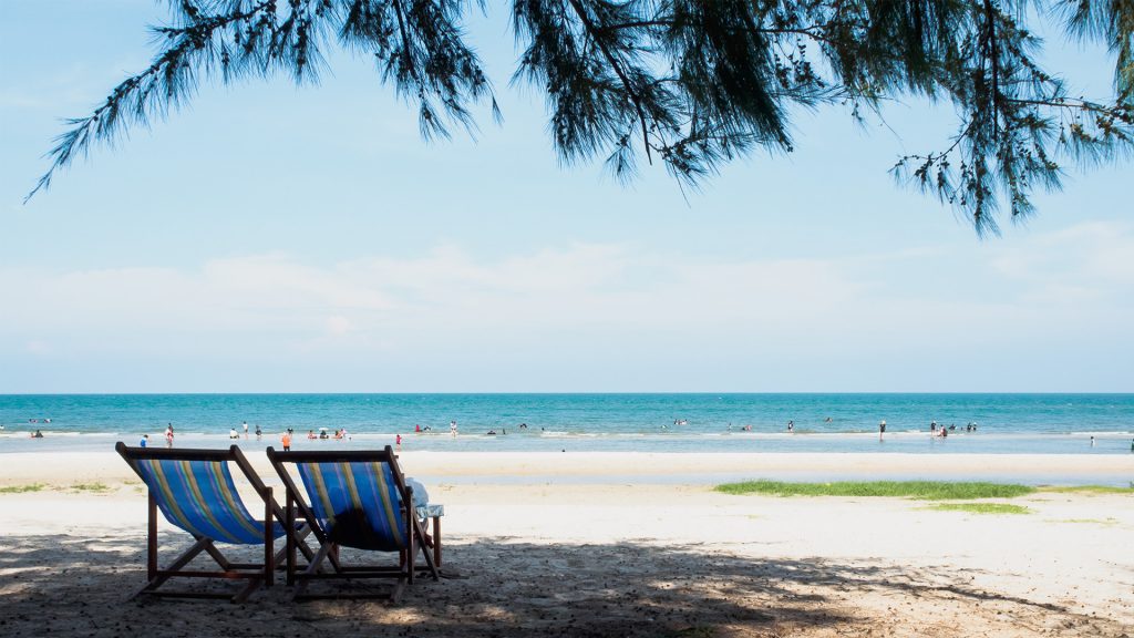 ทะเลใกล้กรุงเทพ - หาดสวนสนประดิพัทธ์ จังหวัดประจวบคีรีขันธ์ (Suan Son Pradipat Beach)