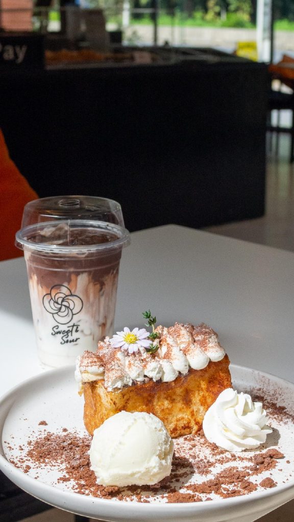 คาเฟ่กระบี่ - Sweet & Sour Ice Cream And Dessert Cafe
