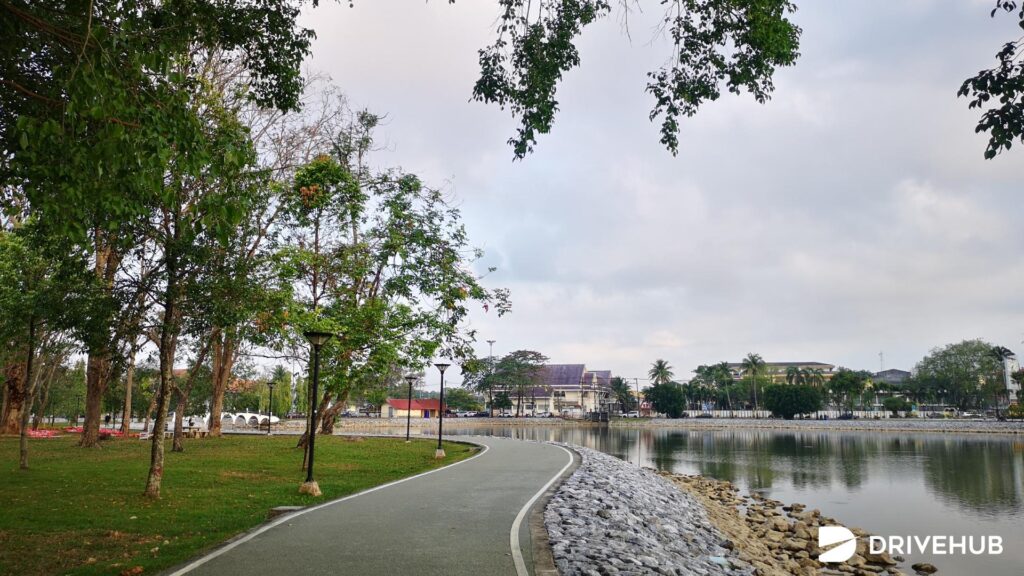 ที่เที่ยวจันทบุรี - สวนสาธารณะสมเด็จพระเจ้าตากสินมหาราช (Somdet Phra Chao Taksin Maharat Park)
