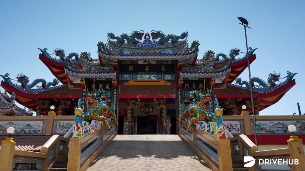 วัดภูเก็ต - ศาลเจ้าท่าเรือ (Tha Ruea Shrine)
