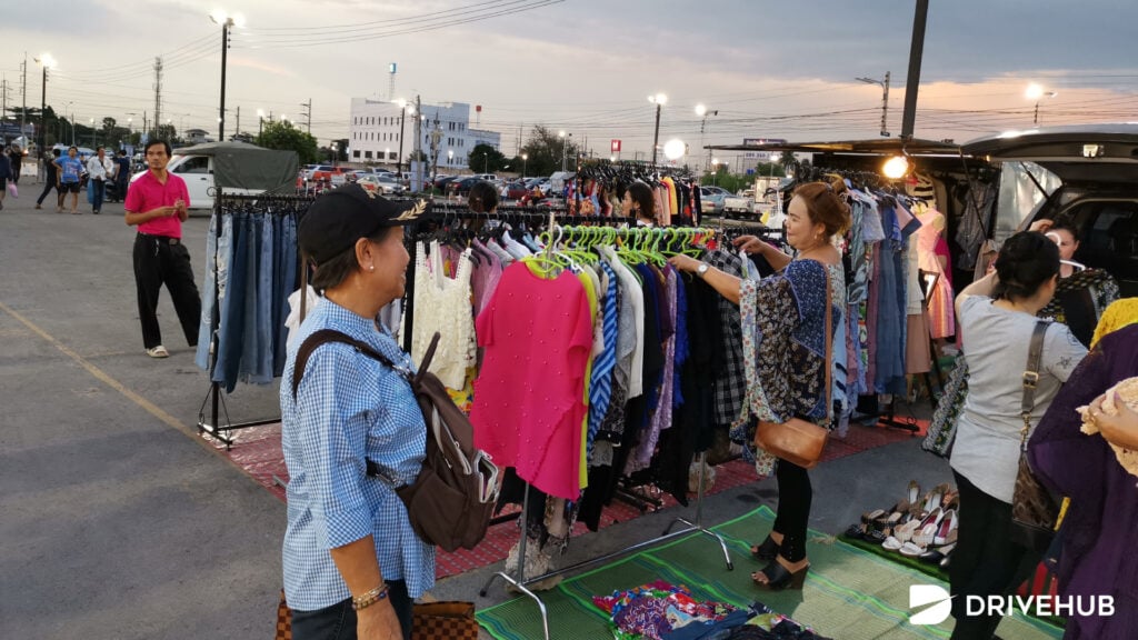 ที่เที่ยวโคราช - ตลาดเซฟวัน (Saveone Night Market)