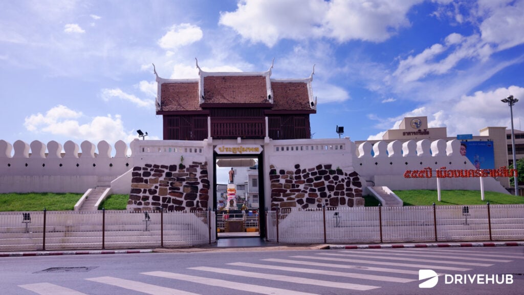 ที่เที่ยวโคราช - ประตูชุมพล (Chumphon Gate)