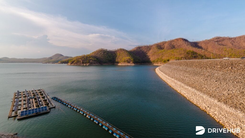 ที่เที่ยวน้ำตกเอราวัณ - เขื่อนศรีนครินทร์ (Srinagarindra Dam)